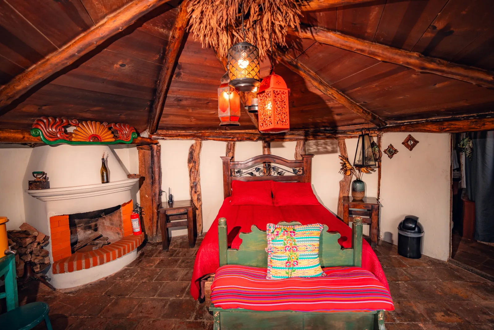 Interior cálido de casita